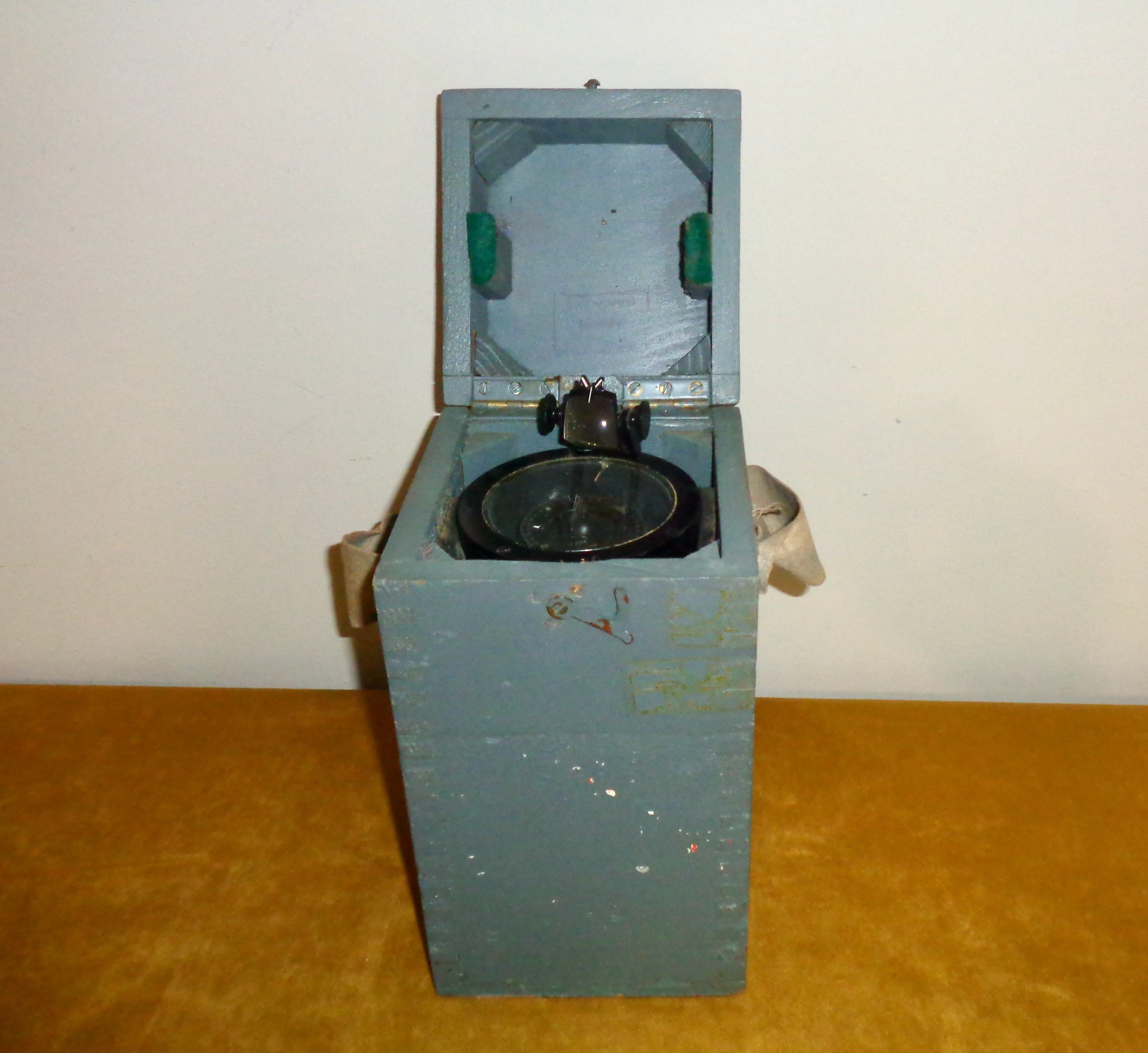 WW2 Type 06A Air Ministry RAF Hand Bearing Compass. New Old Stock